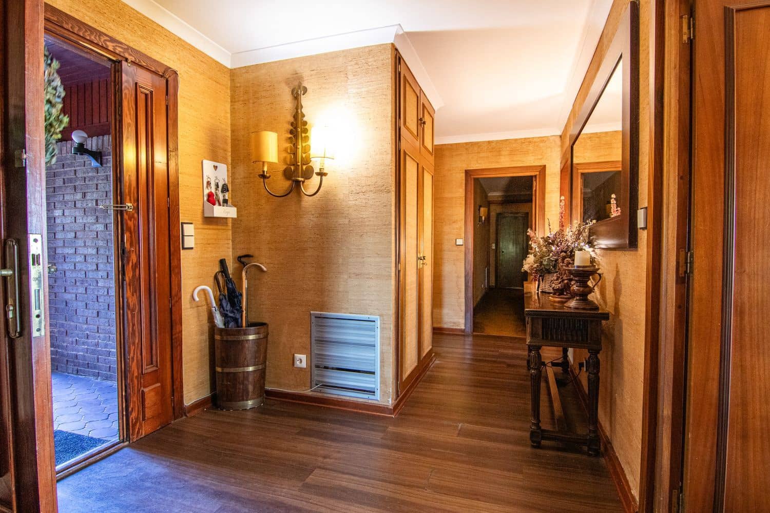 5 soveværelse Villa til salg i Gozon med garage - € 2.000.000 (Ref: 8792193)