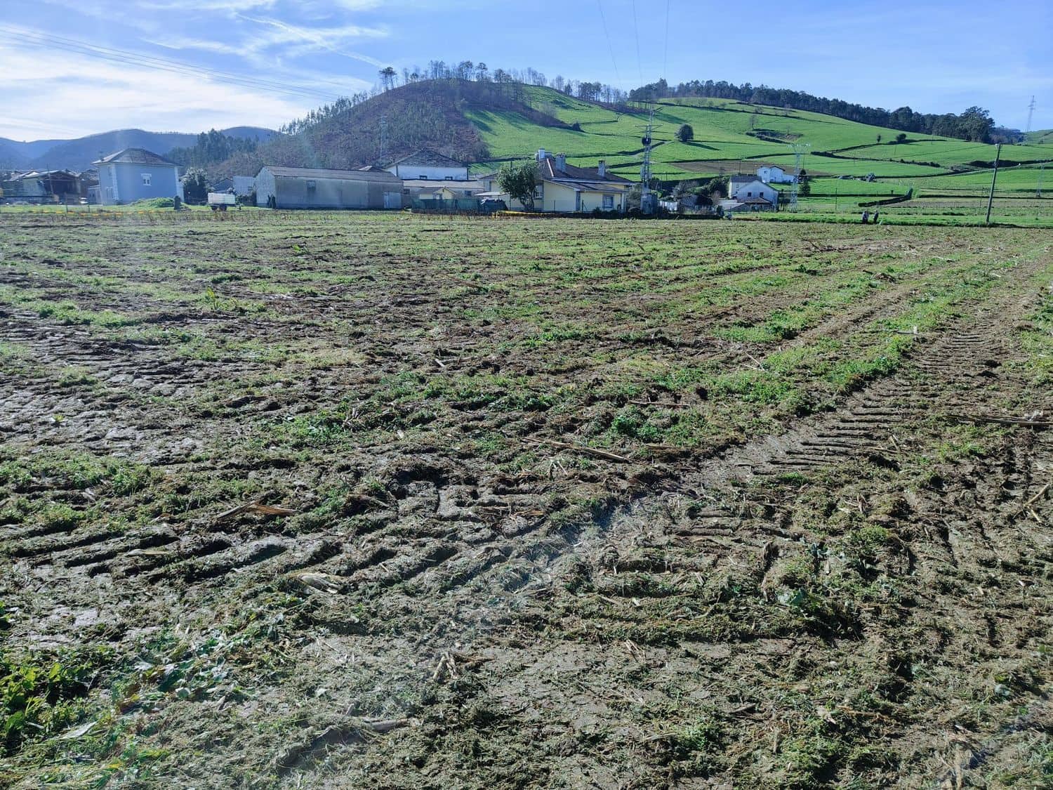 Ubebygd land til salgs i Luarca - € 65 000 (Ref: 8826915)