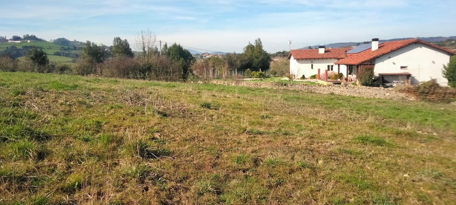 Grunde uden byggetilladelser til salg i Gijon - € 125.000 (Ref: 8826916)