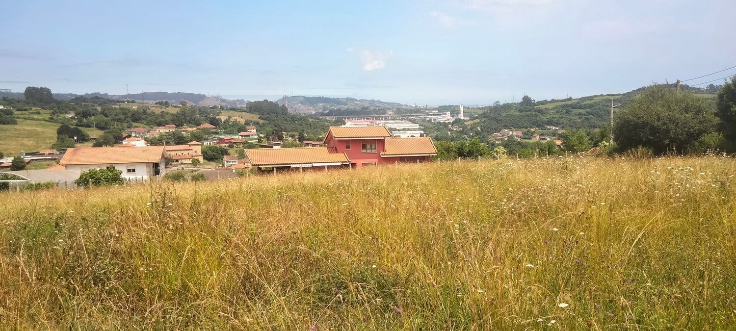 Grunde uden byggetilladelser til salg i Gijon - € 125.000 (Ref: 8826916)