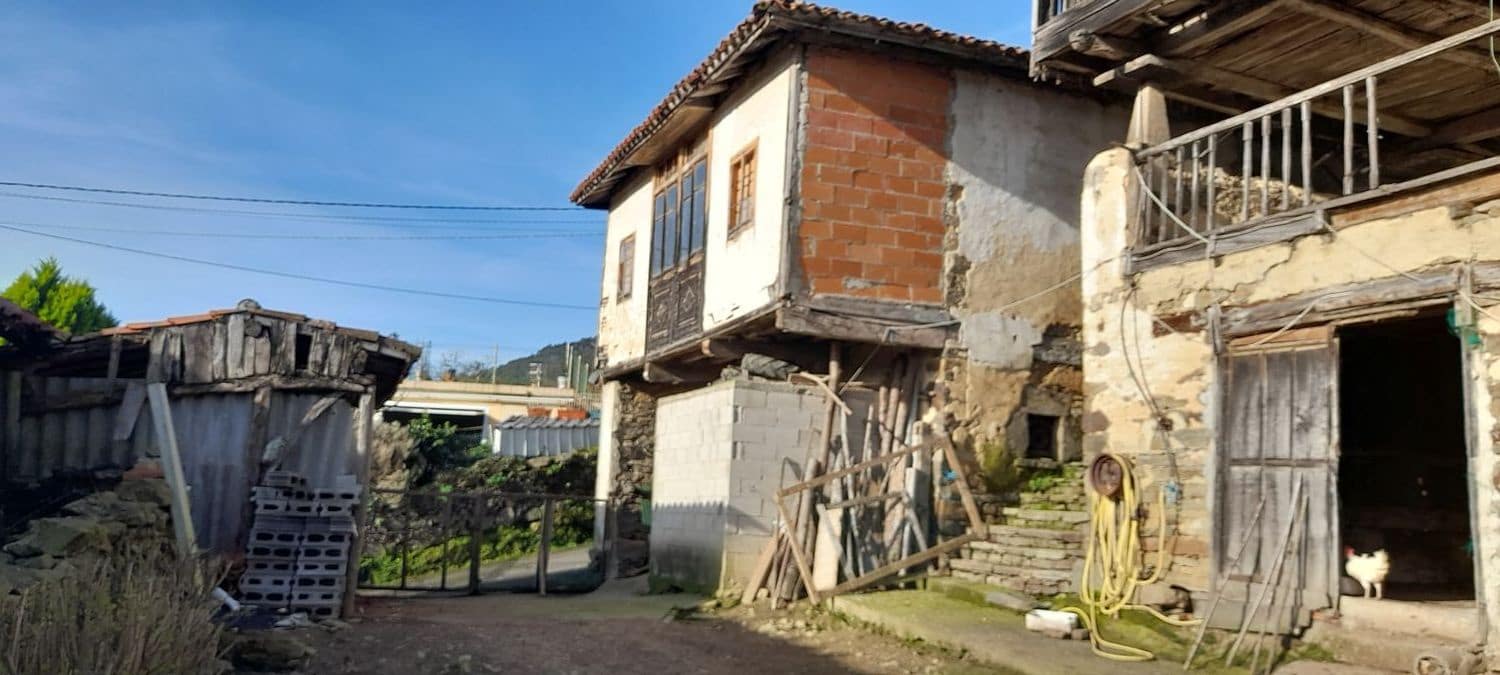 4 sypialnia Finka/Dom wiejski na sprzedaż w Luarca z garażem - 49 900 € (Ref: 8842914)