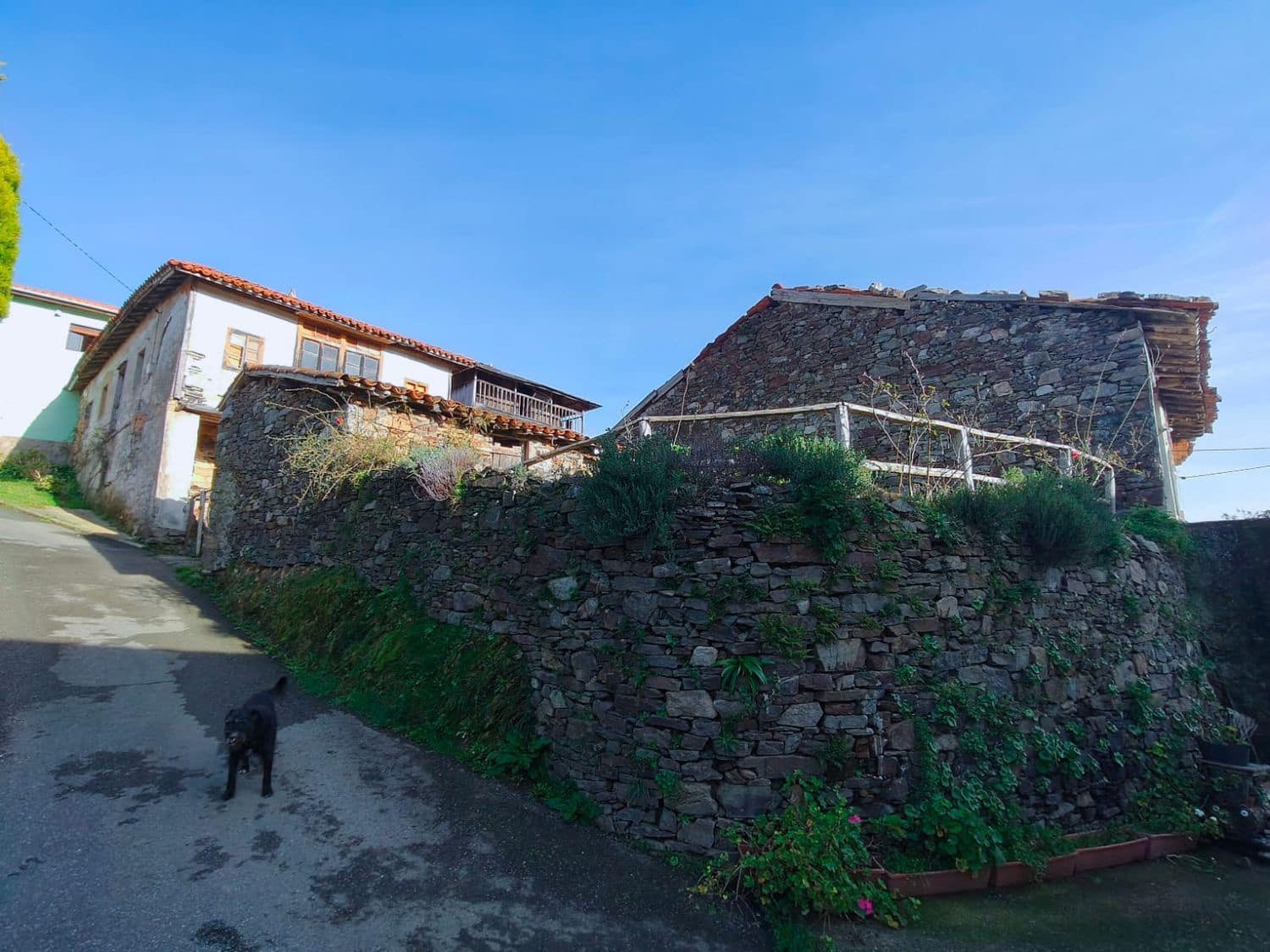 4 sypialnia Finka/Dom wiejski na sprzedaż w Luarca z garażem - 49 900 € (Ref: 8842914)