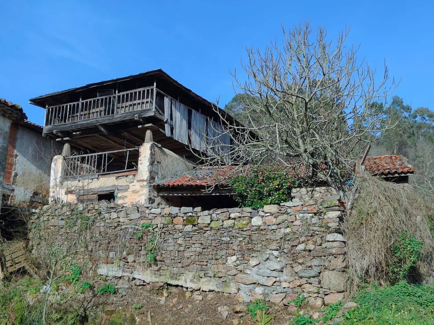 4 sypialnia Finka/Dom wiejski na sprzedaż w Luarca z garażem - 49 900 € (Ref: 8842914)