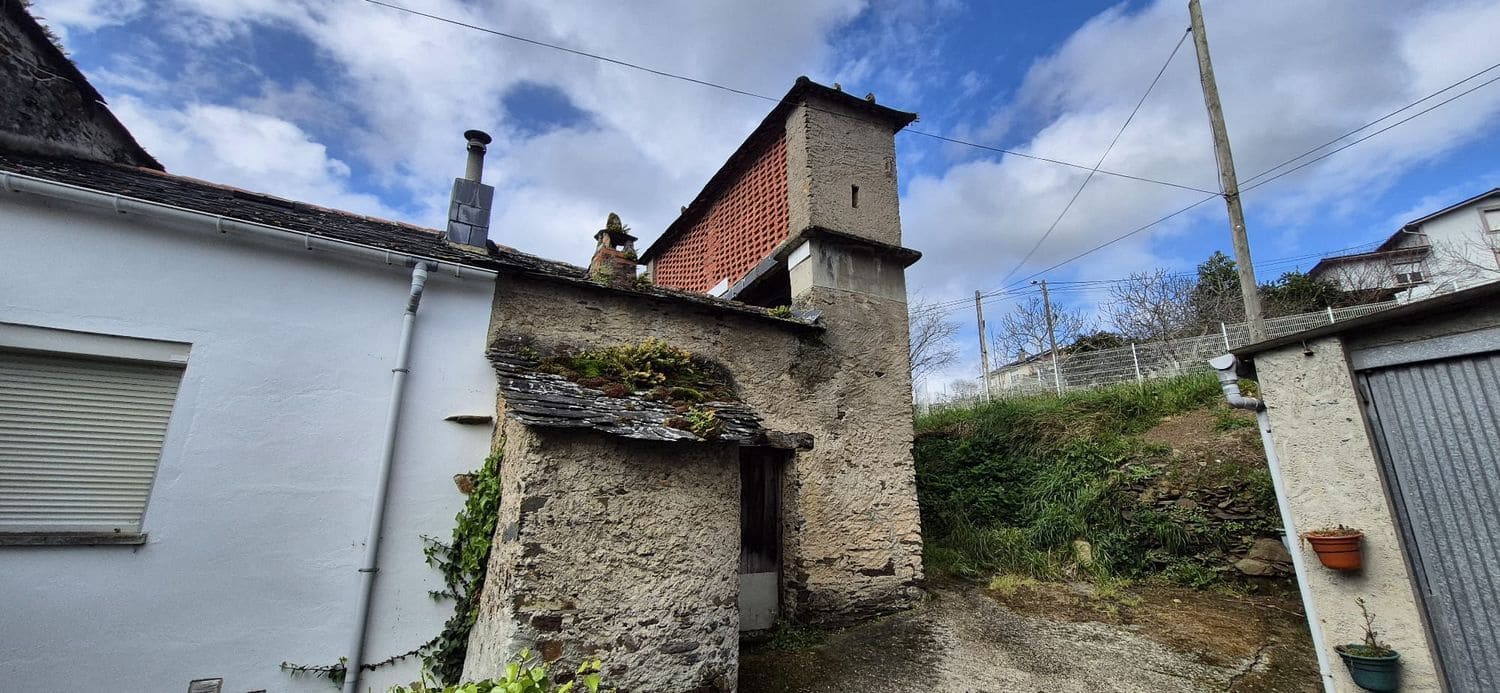 2 chambre Finca/Maison de Campagne à vendre à Coana avec garage - 50 000 € (Ref: 8842915)