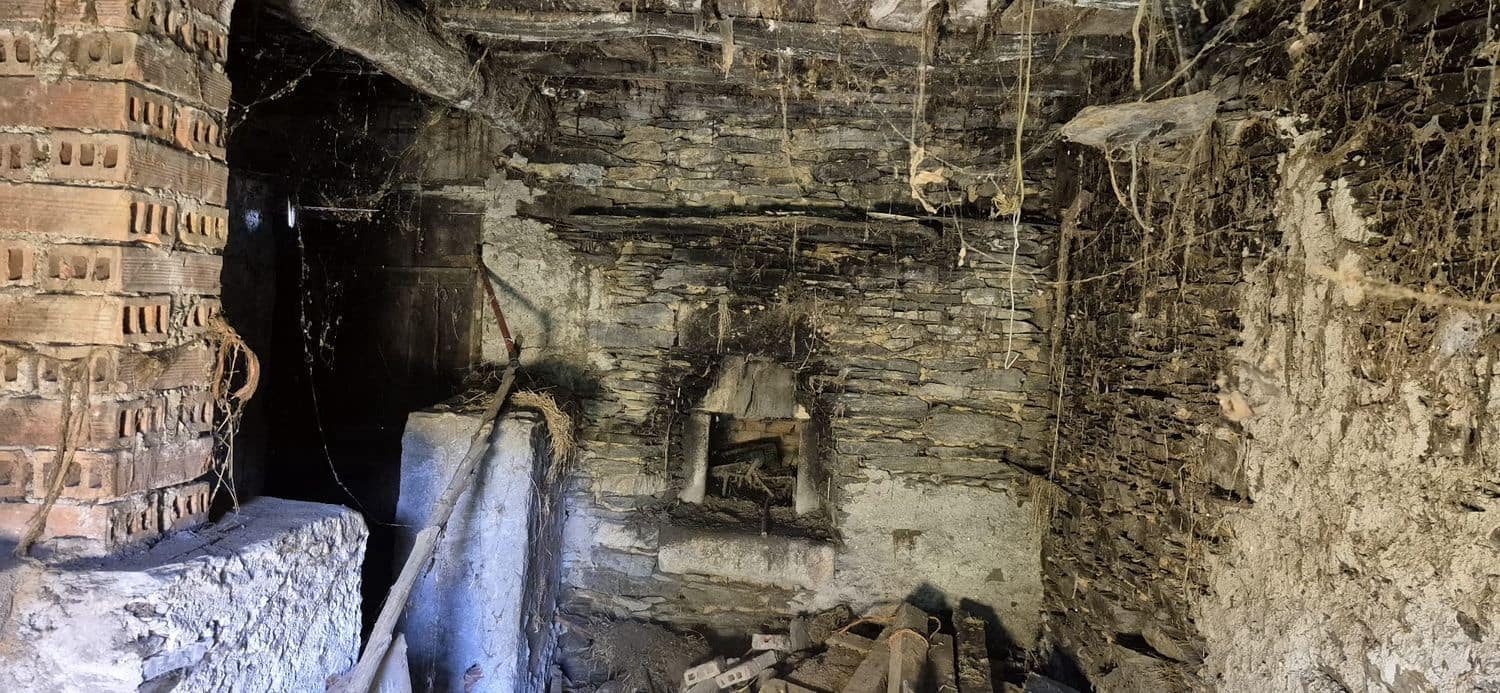 2 chambre Finca/Maison de Campagne à vendre à Coana avec garage - 50 000 € (Ref: 8842915)