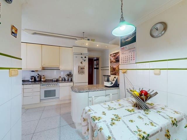 6 soveværelse Lejlighed til salg i Centro Urbano, Gijón med garage - € 319.900 (Ref: 8854452)