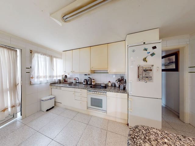 6 soveværelse Lejlighed til salg i Centro Urbano, Gijón med garage - € 319.900 (Ref: 8854452)