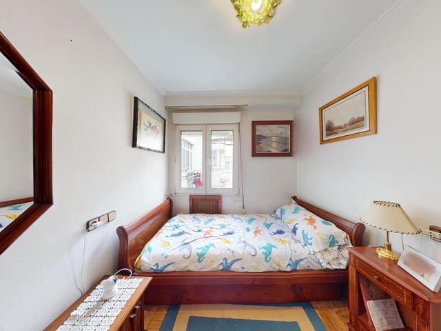 6 soveværelse Lejlighed til salg i Centro Urbano, Gijón med garage - € 319.900 (Ref: 8854452)