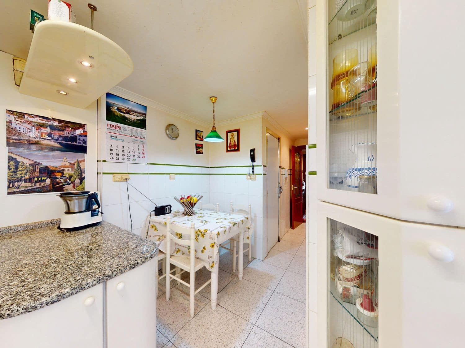 6 soveværelse Lejlighed til salg i Gijon med garage - € 319.900 (Ref: 8854452)