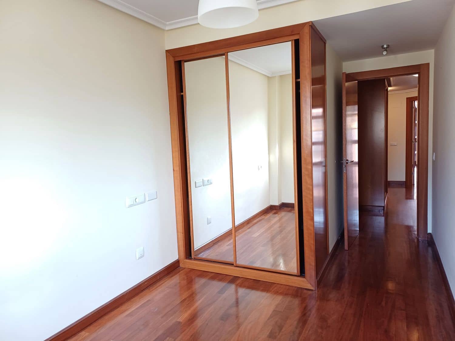 2 soveværelse Lejlighed til salg i Gijon med garage - € 360.000 (Ref: 8862136)