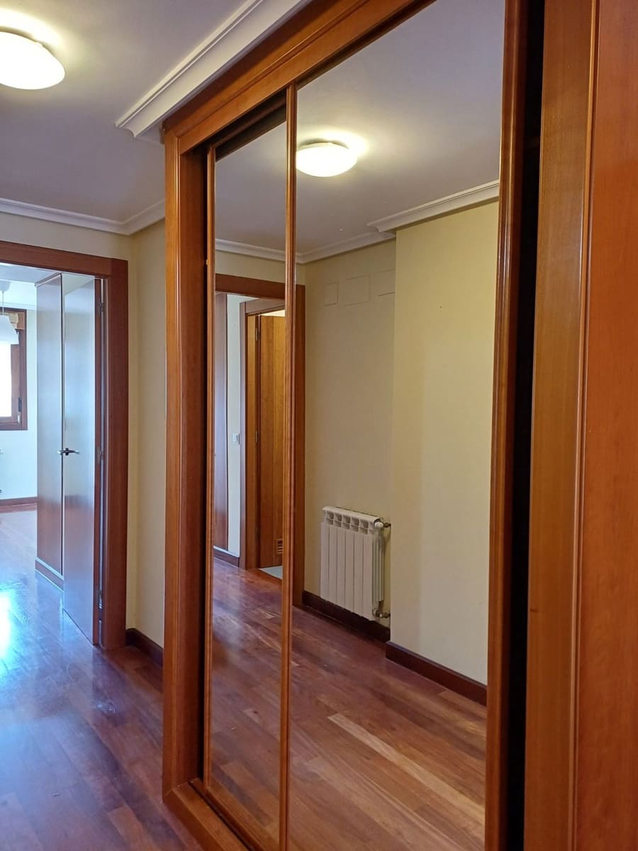 2 soveværelse Lejlighed til salg i Gijon med garage - € 360.000 (Ref: 8862136)