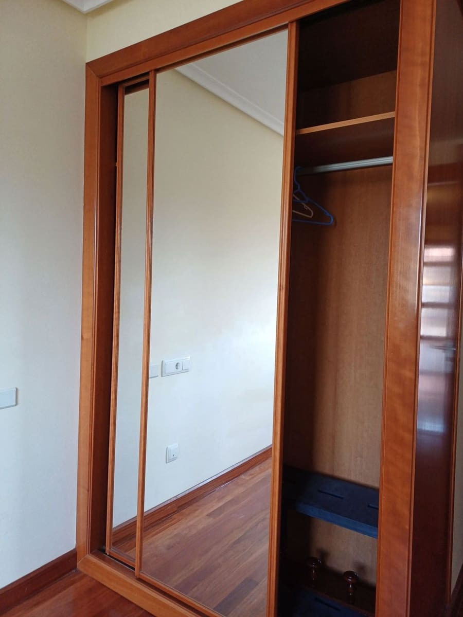 2 soveværelse Lejlighed til salg i Gijon med garage - € 360.000 (Ref: 8862136)