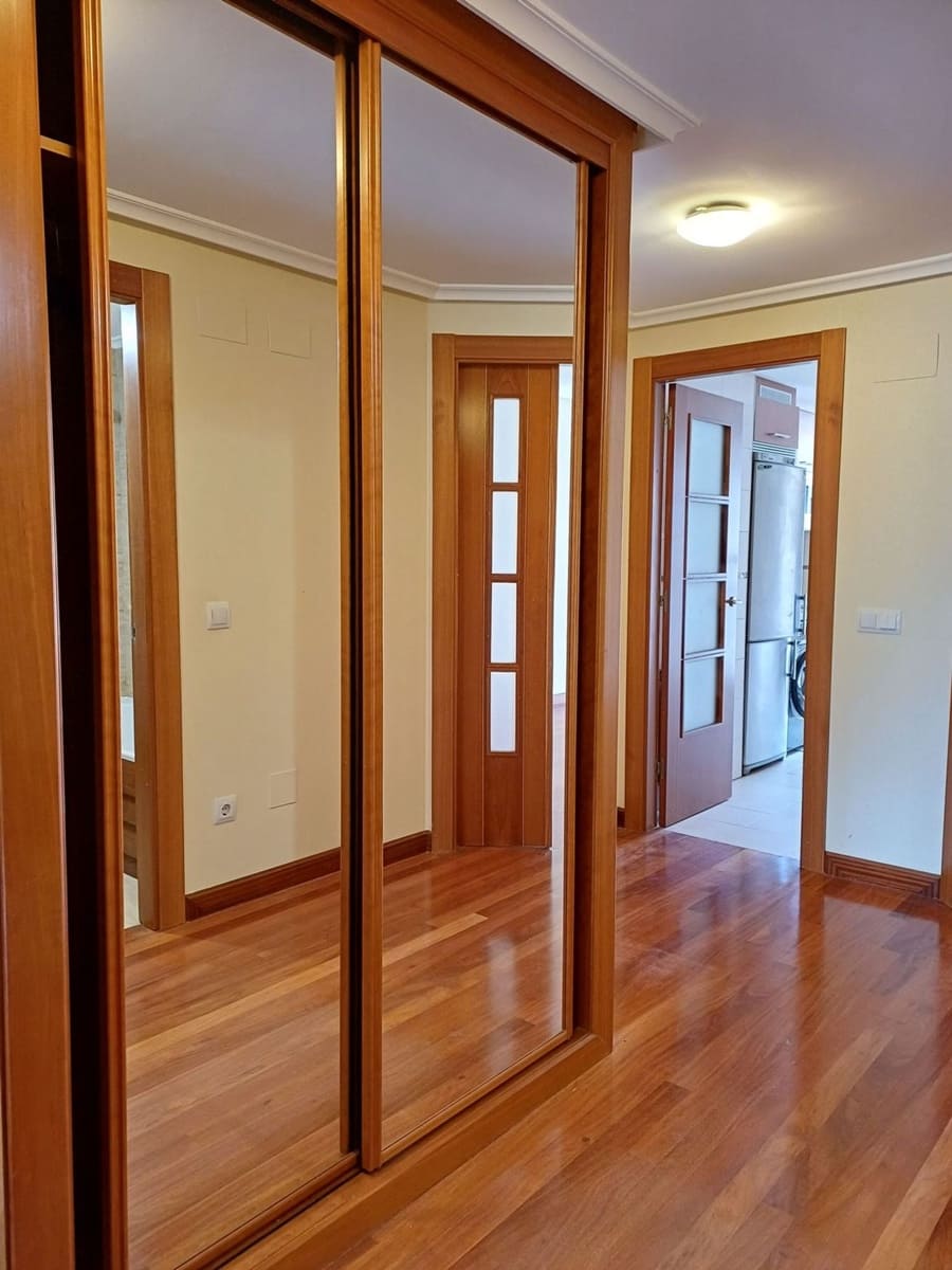 2 soveværelse Lejlighed til salg i Gijon med garage - € 360.000 (Ref: 8862136)