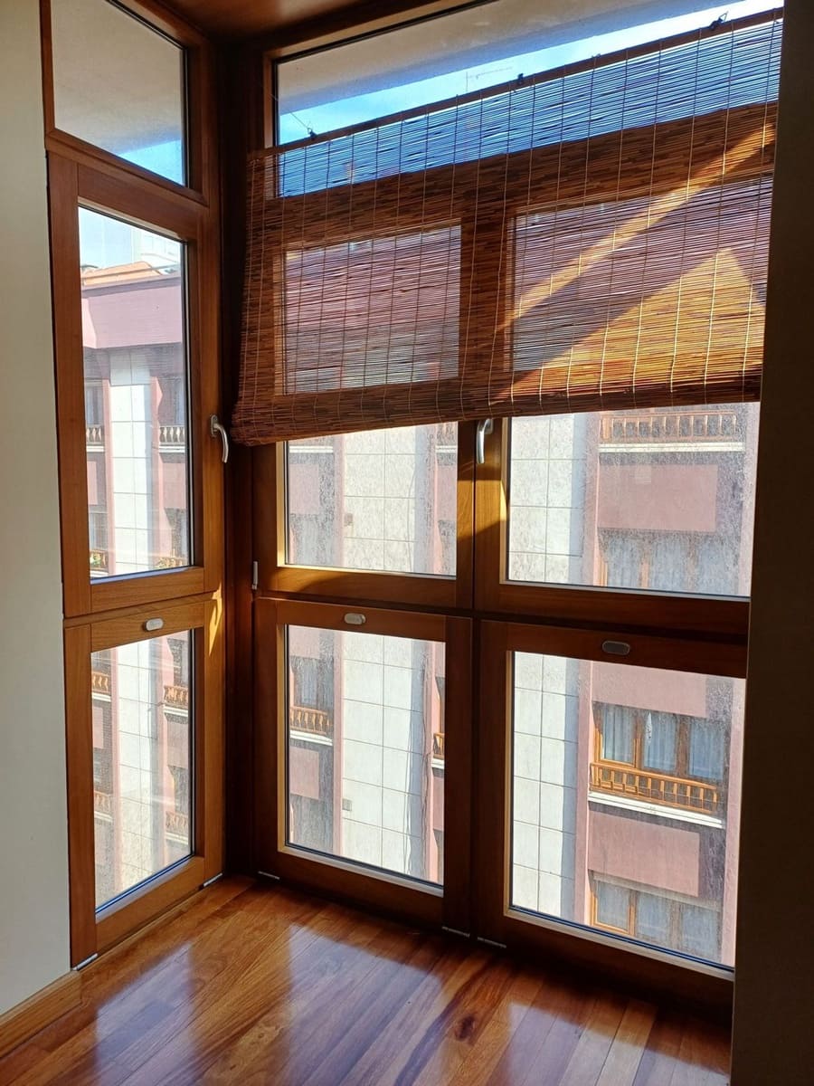 2 soveværelse Lejlighed til salg i Gijon med garage - € 360.000 (Ref: 8862136)