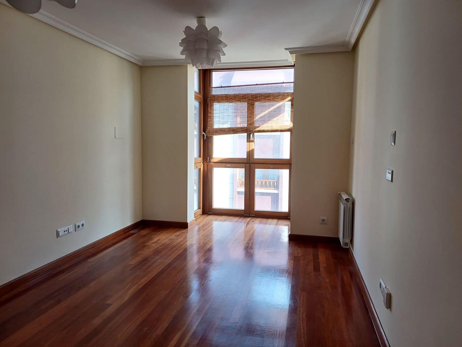 2 soveværelse Lejlighed til salg i Gijon med garage - € 360.000 (Ref: 8862136)