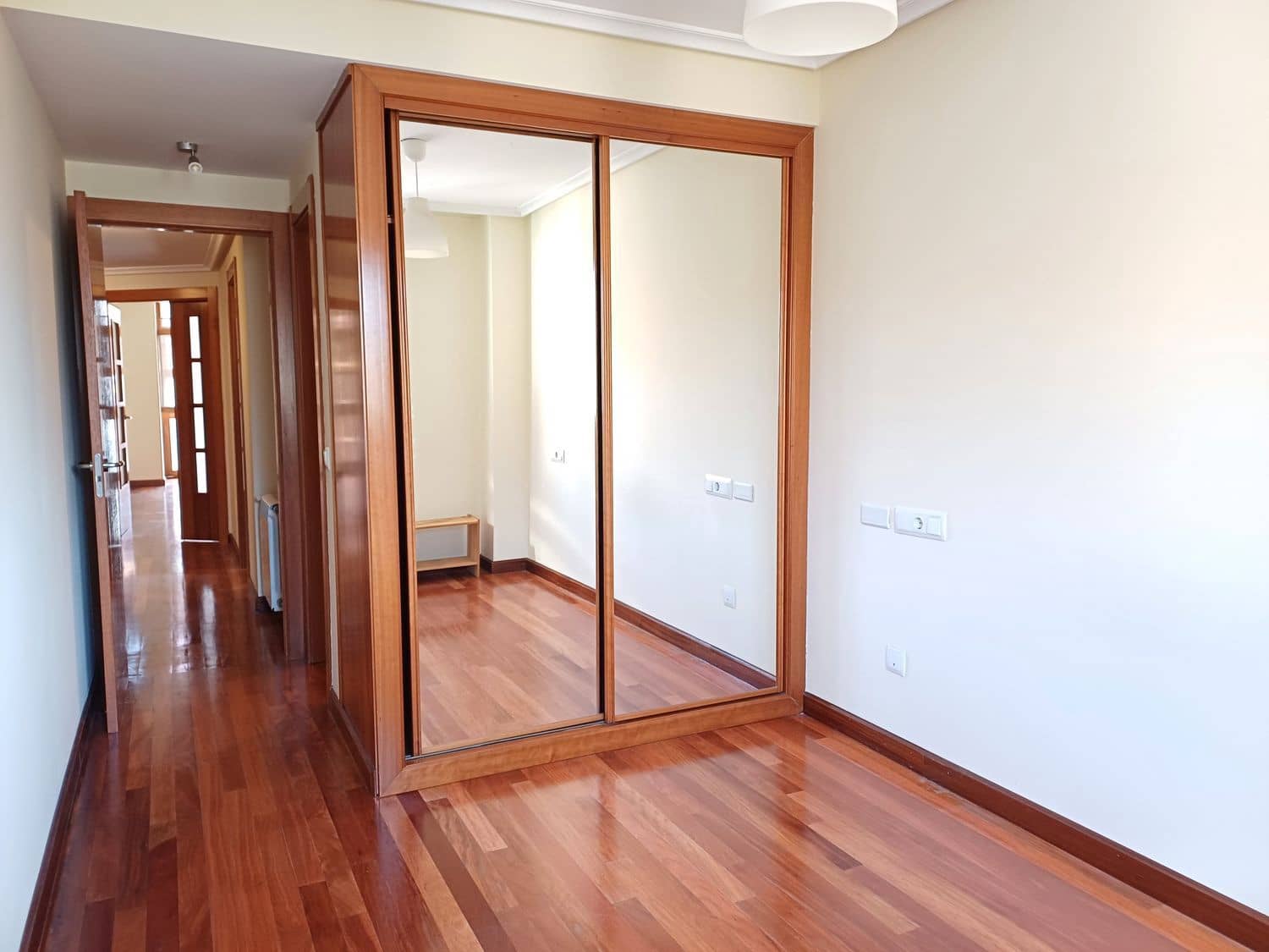 2 soveværelse Lejlighed til salg i Gijon med garage - € 360.000 (Ref: 8862136)