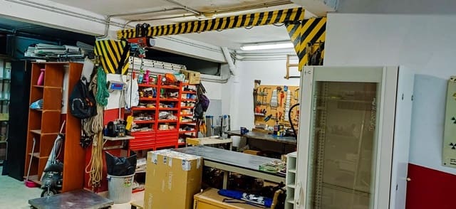 Erhverv til salg i Centro Urbano, Oviedo - € 85.000 (Ref: 8862139)