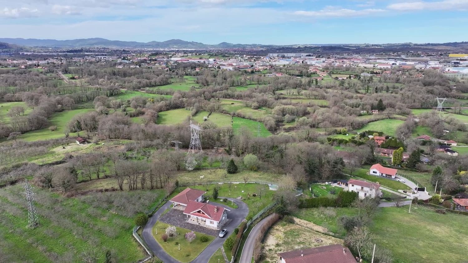 Grunde uden byggetilladelser til salg i Siero - € 88.000 (Ref: 8881290)