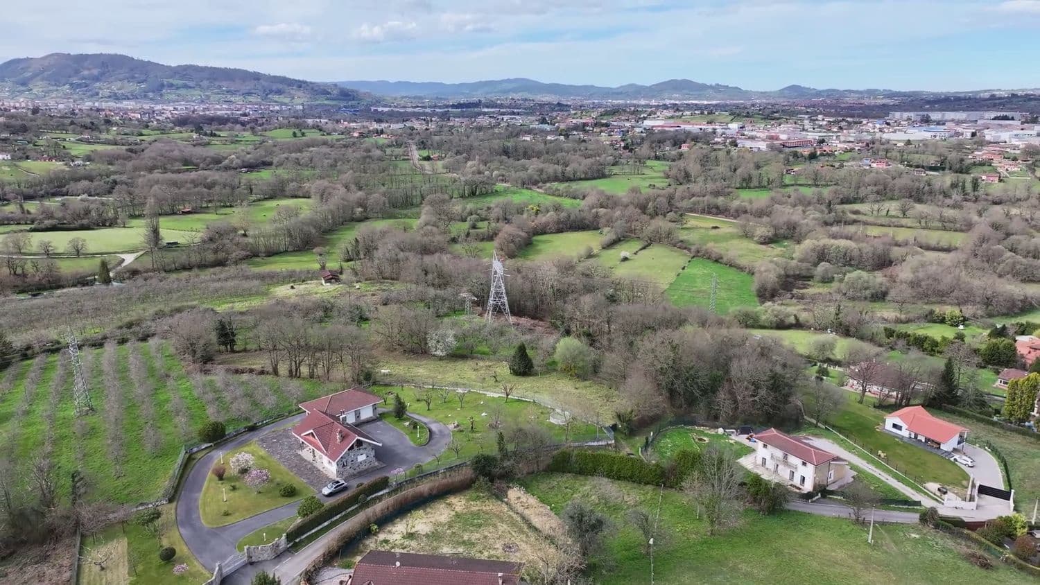 Grunde uden byggetilladelser til salg i Siero - € 88.000 (Ref: 8881290)