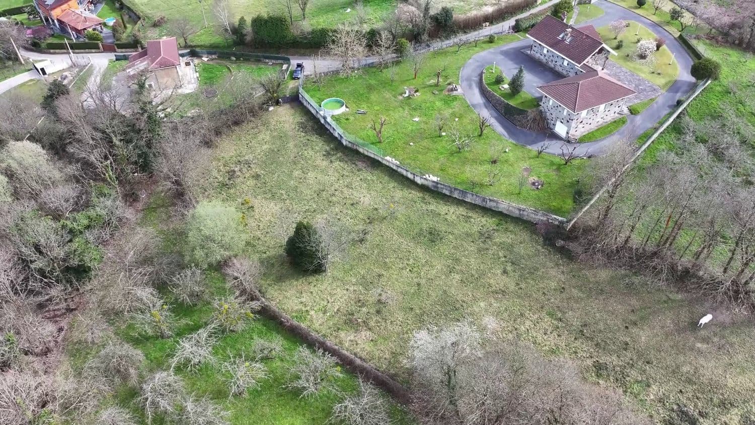 Grunde uden byggetilladelser til salg i Siero - € 88.000 (Ref: 8881290)