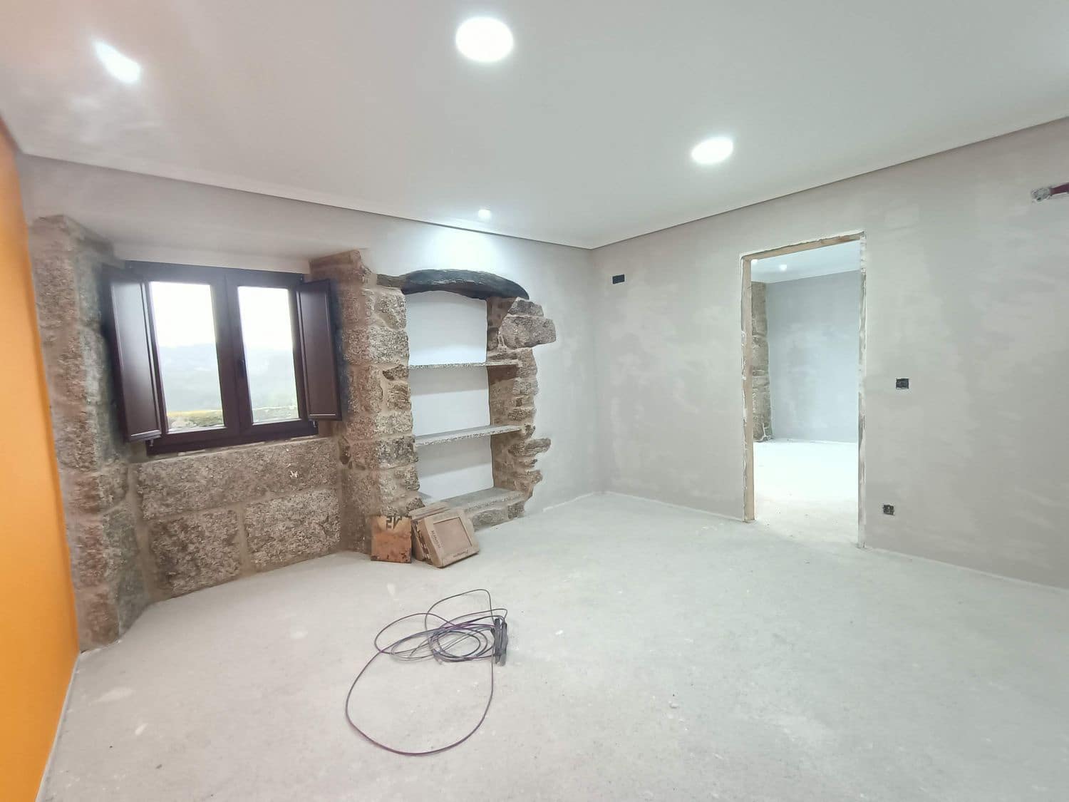 6 soveværelse Finca/Landehus til salg i Lugo by med swimmingpool garage - € 449.000 (Ref: 8881293)