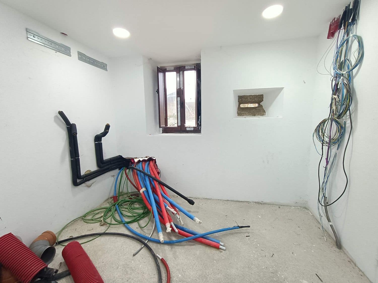 6 soveværelse Finca/Landehus til salg i Lugo by med swimmingpool garage - € 449.000 (Ref: 8881293)