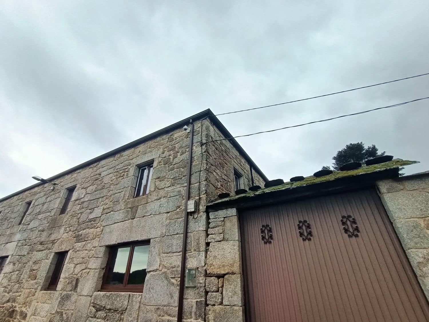 6 soveværelse Finca/Landehus til salg i Lugo by med swimmingpool garage - € 449.000 (Ref: 8881293)