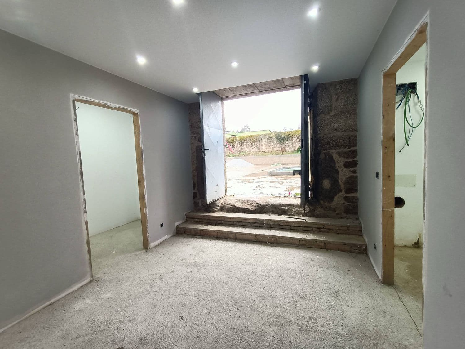 6 soveværelse Finca/Landehus til salg i Lugo by med swimmingpool garage - € 449.000 (Ref: 8881293)