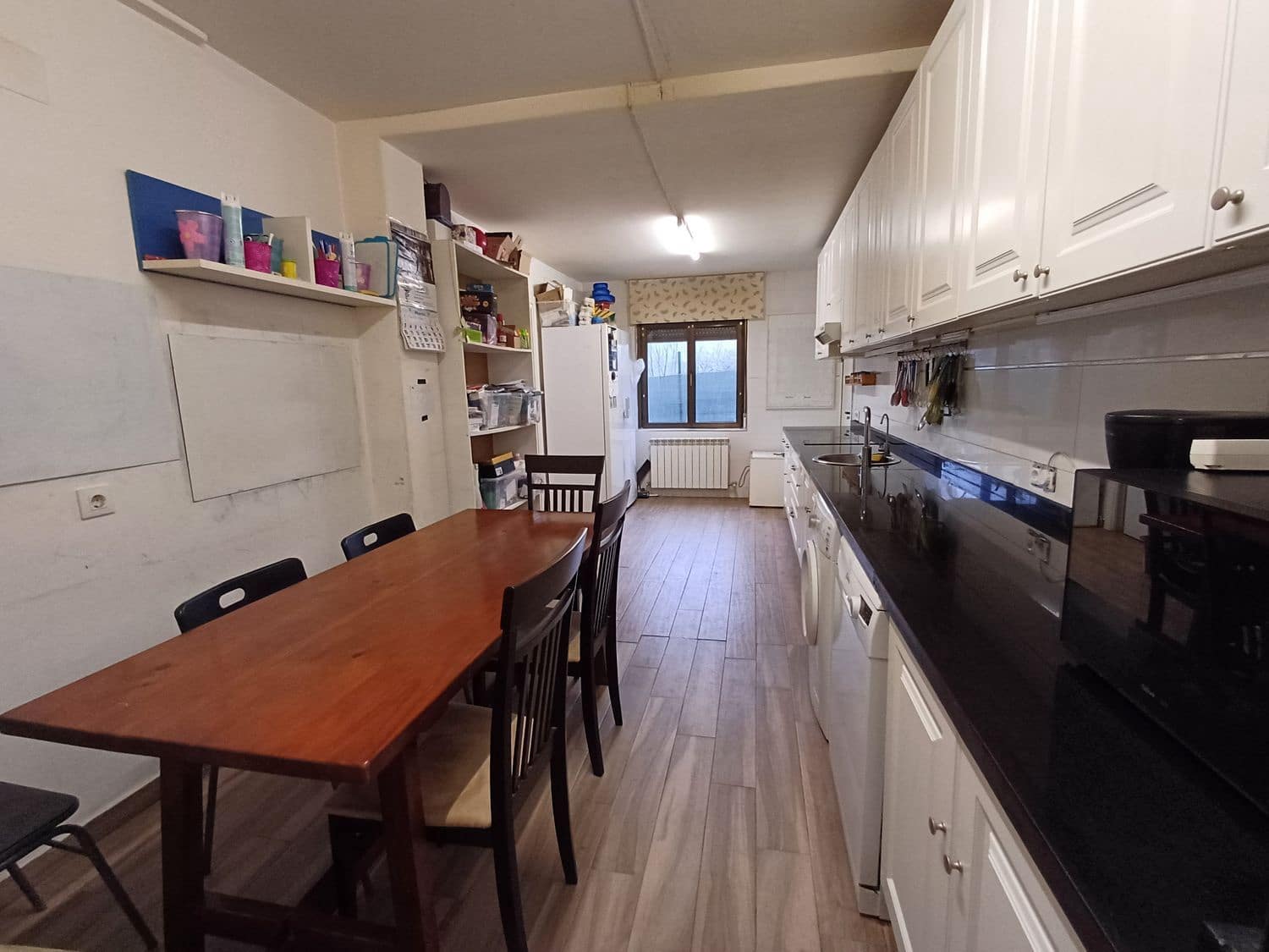 6 soveværelse Villa til salg i Siero med garage - € 325.000 (Ref: 8883919)