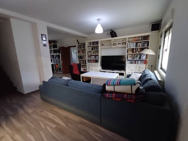 6 soverom Villa til salgs i Siero med garasje - € 325 000 (Ref: 8883919)