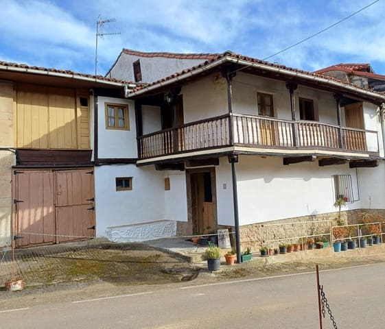 4 quarto Casa em Banda para venda em Illas com garagem - 184 000 € (Ref: 8892037)