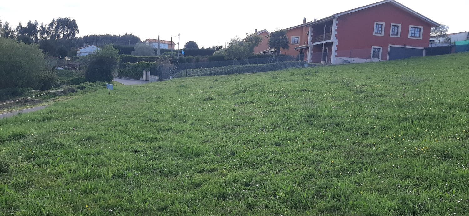 Grunde uden byggetilladelser til salg i Castrillon - € 105.000 (Ref: 8905007)
