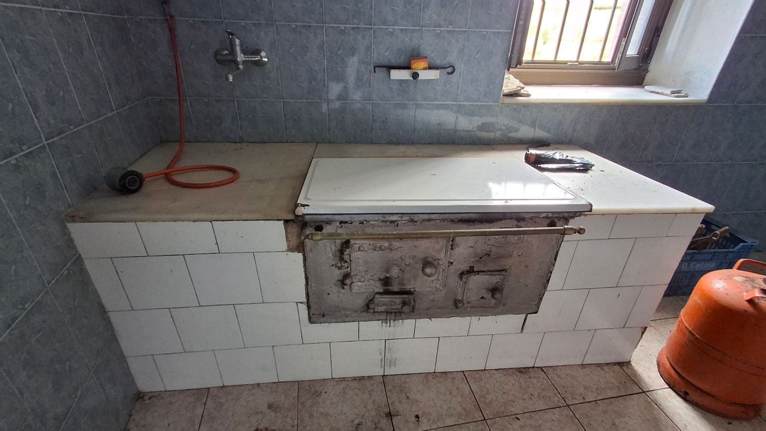 6 soveværelse Byhus til salg i Siero med garage - € 46.990 (Ref: 8905008)