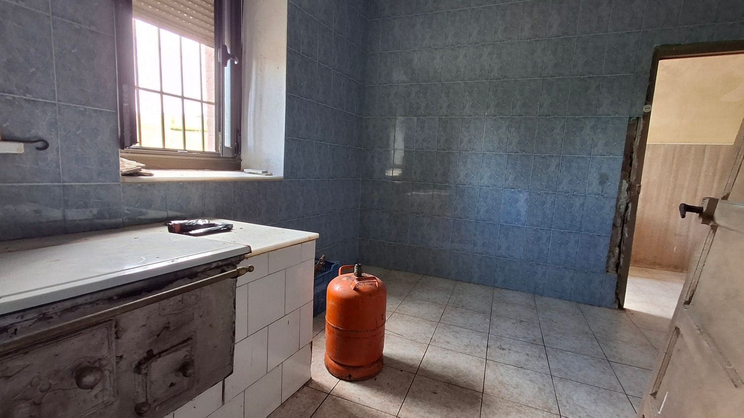 6 soveværelse Byhus til salg i Siero med garage - € 46.990 (Ref: 8905008)