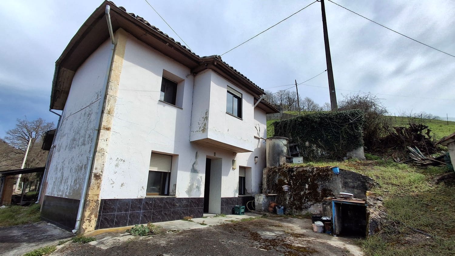 6 soveværelse Byhus til salg i Siero med garage - € 46.990 (Ref: 8905008)