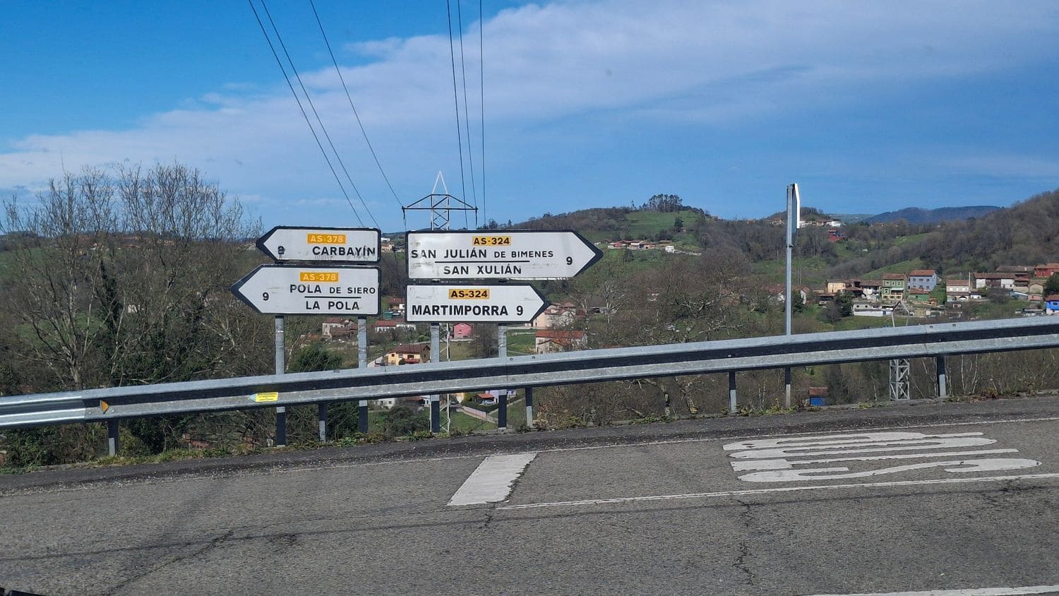 6 soveværelse Byhus til salg i Siero med garage - € 46.990 (Ref: 8905008)