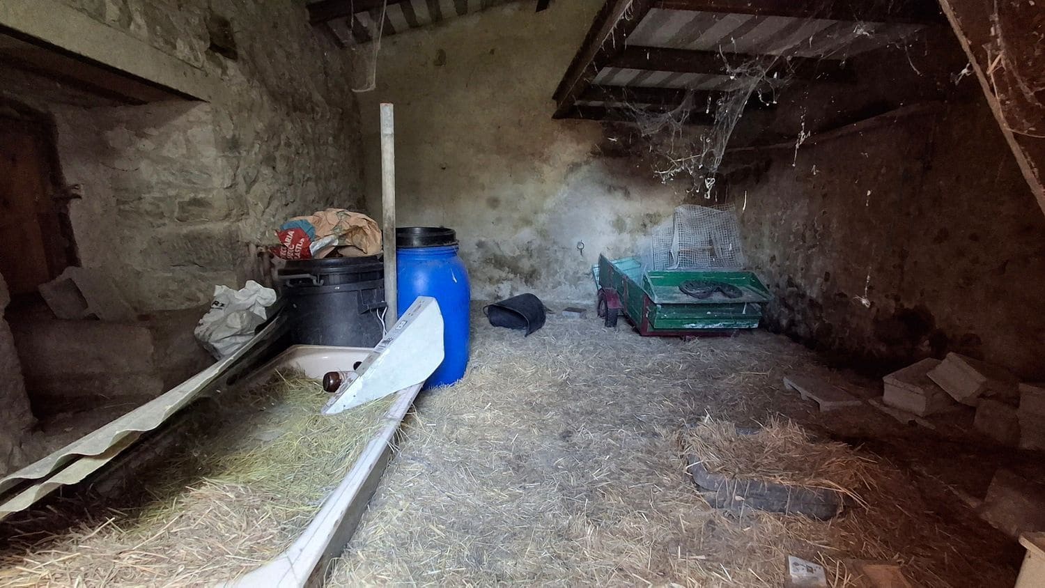 6 soveværelse Byhus til salg i Siero med garage - € 46.990 (Ref: 8905008)