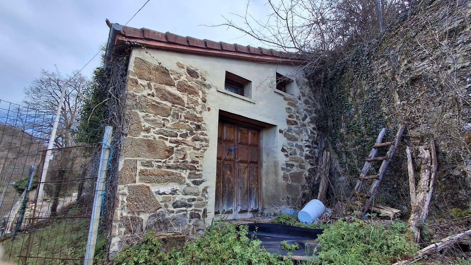 6 soveværelse Byhus til salg i Siero med garage - € 46.990 (Ref: 8905008)