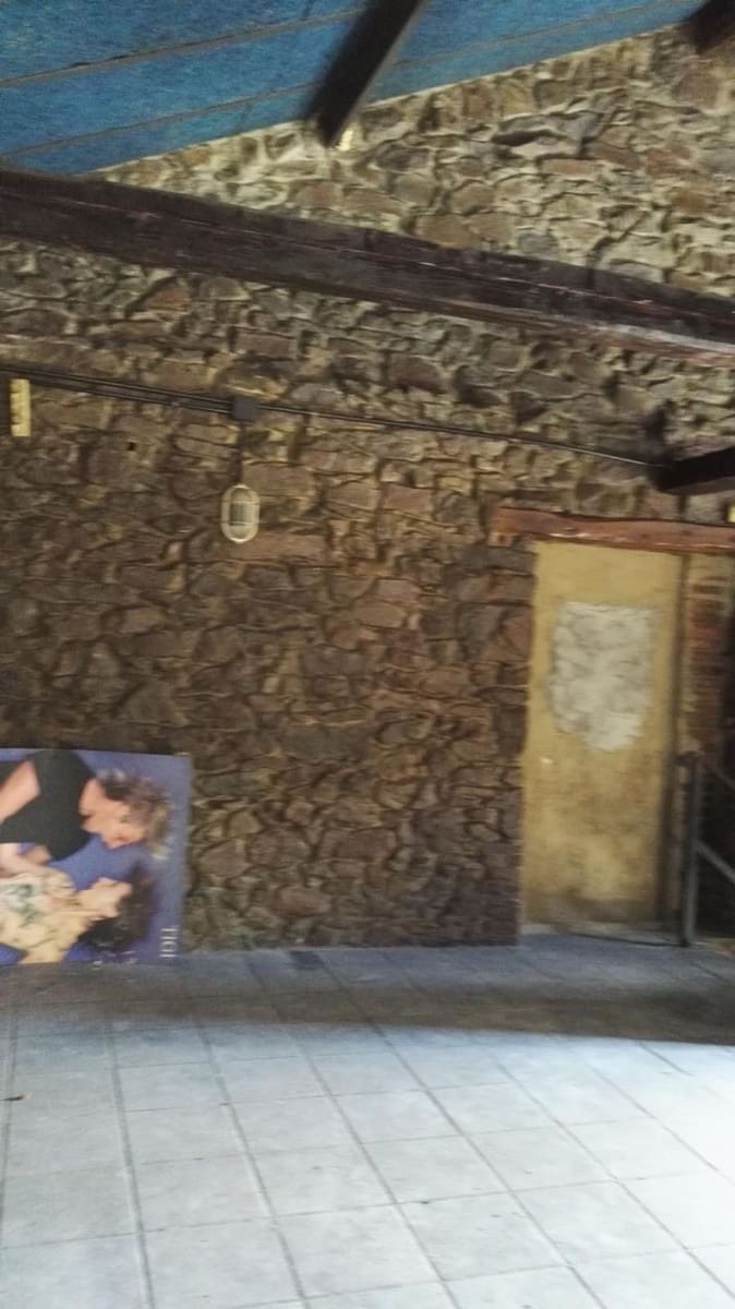 Byhus til salg i Mieres med garage - € 150.000 (Ref: 8910874)