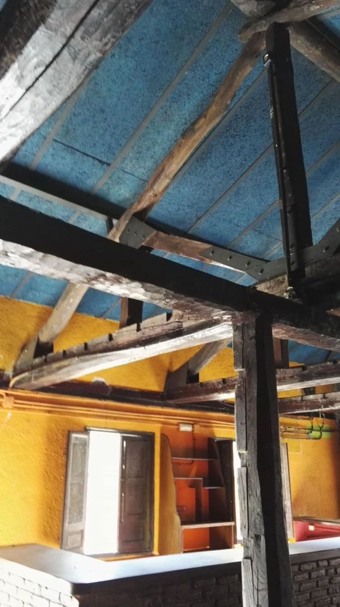 Byhus til salg i Mieres med garage - € 150.000 (Ref: 8910874)