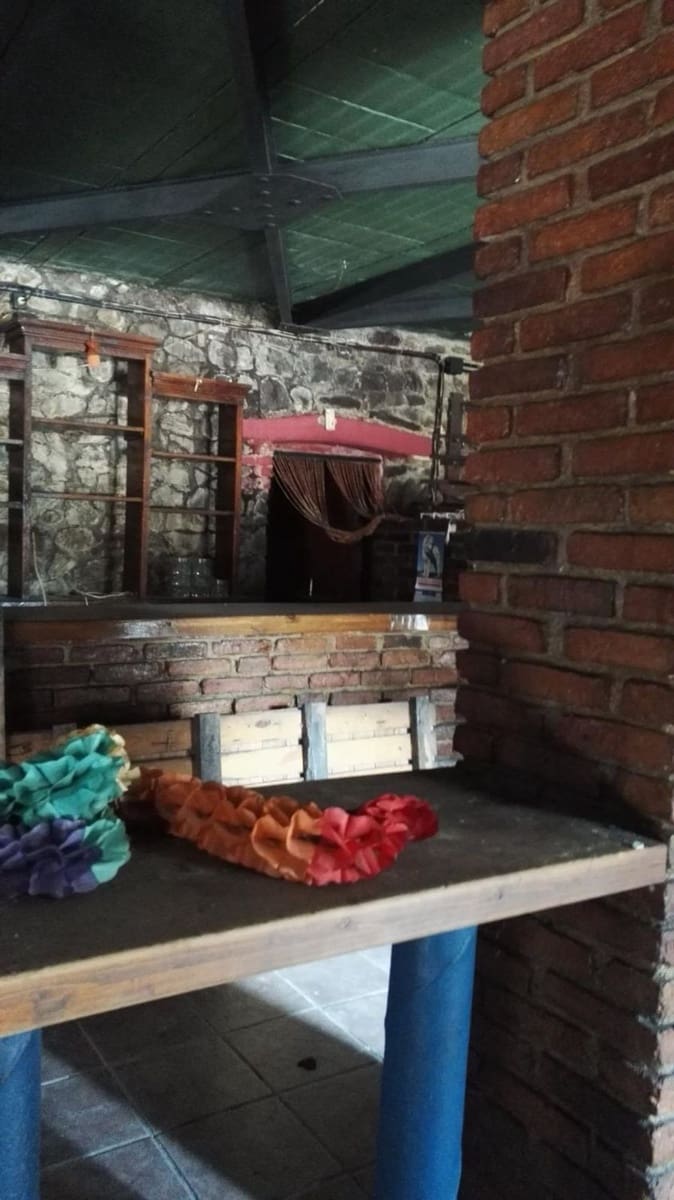 Byhus til salg i Mieres med garage - € 150.000 (Ref: 8910874)