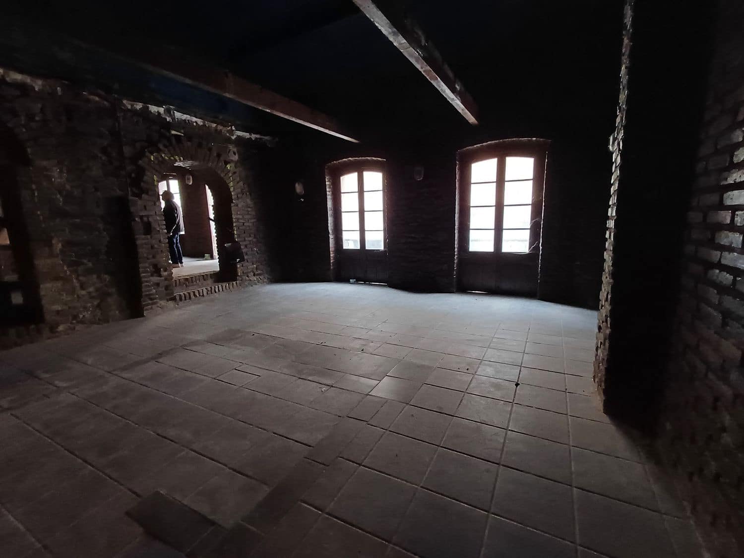 Byhus til salg i Mieres med garage - € 150.000 (Ref: 8910874)