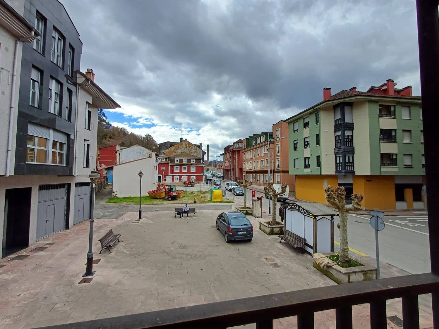 Byhus til salg i Mieres med garage - € 150.000 (Ref: 8910874)