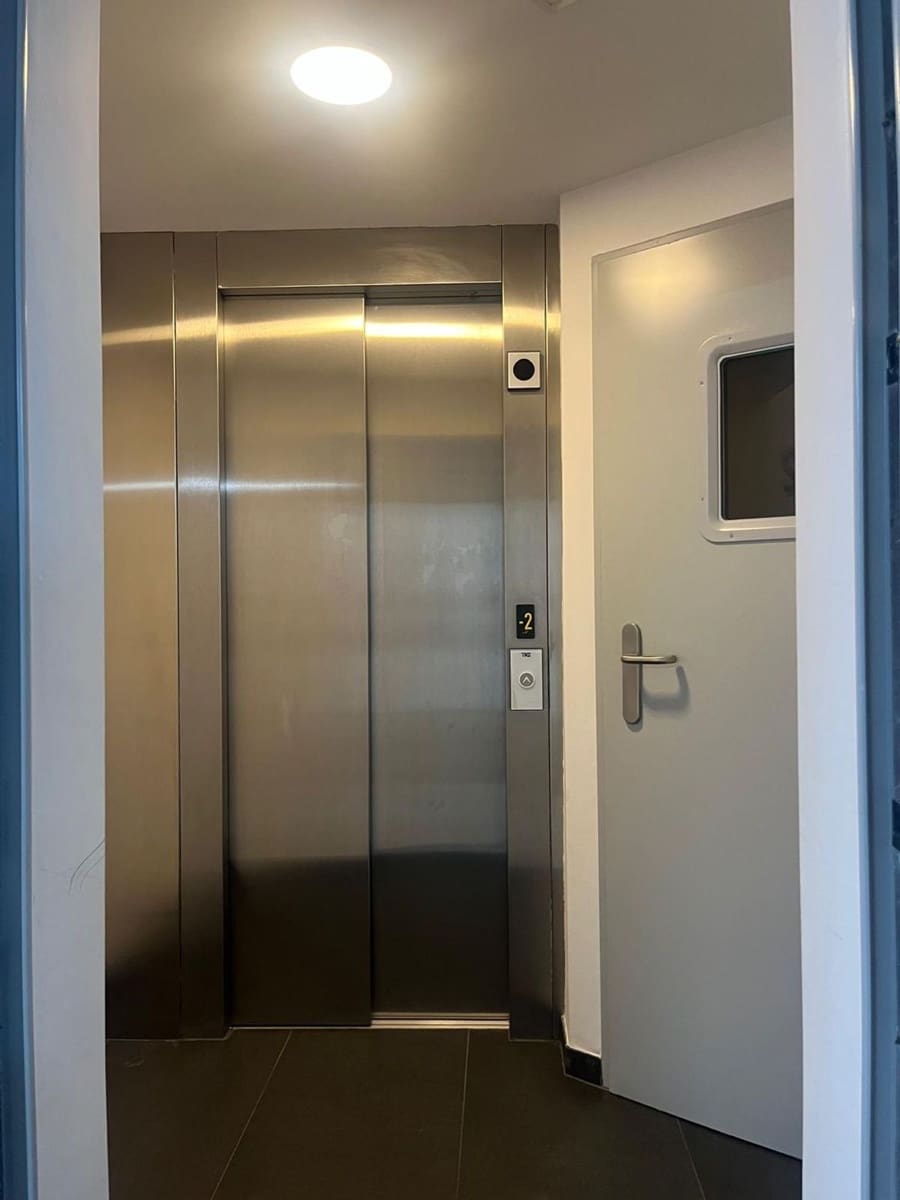 Garage til salg i Murcia by - € 70.000 (Ref: 8910875)