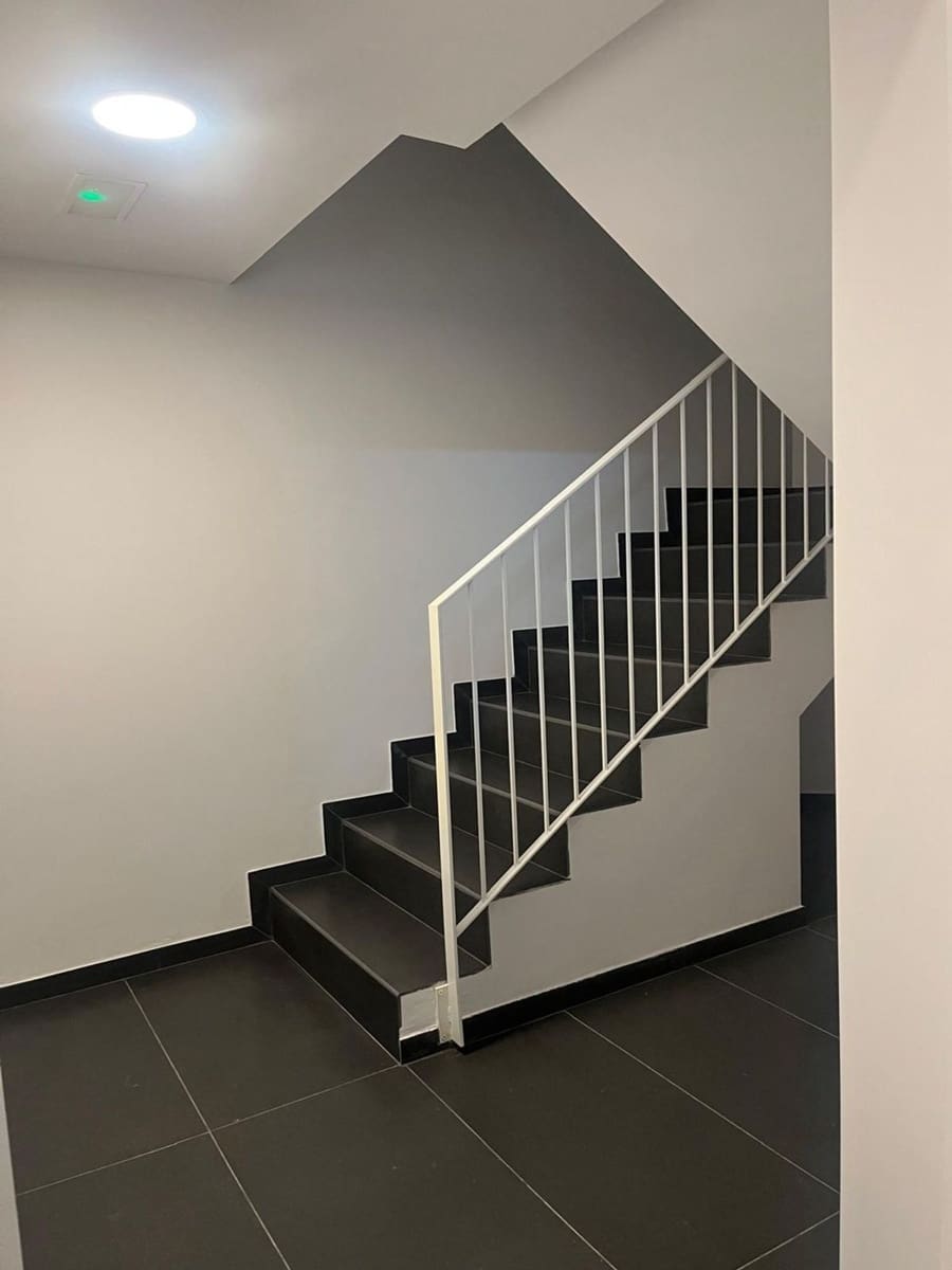 Garage til salg i Murcia by - € 70.000 (Ref: 8910875)