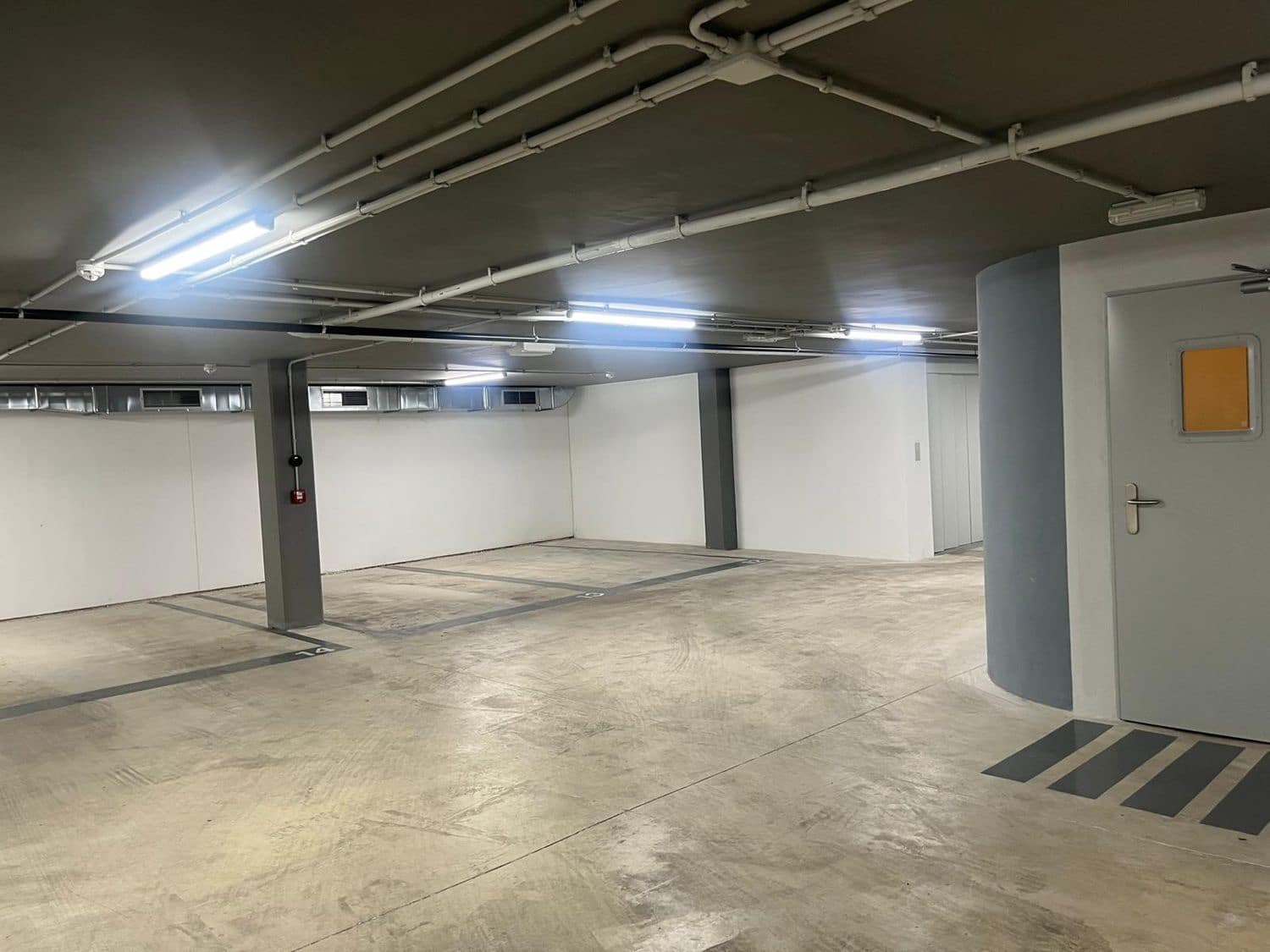 Garage til salg i Murcia by - € 70.000 (Ref: 8910875)