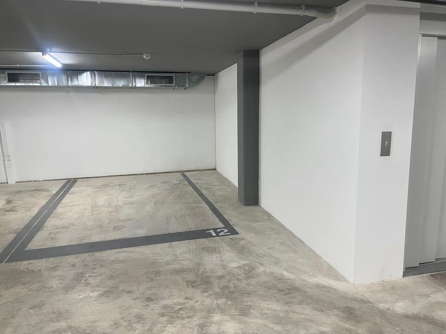 Garage til salg i Murcia by - € 70.000 (Ref: 8910875)