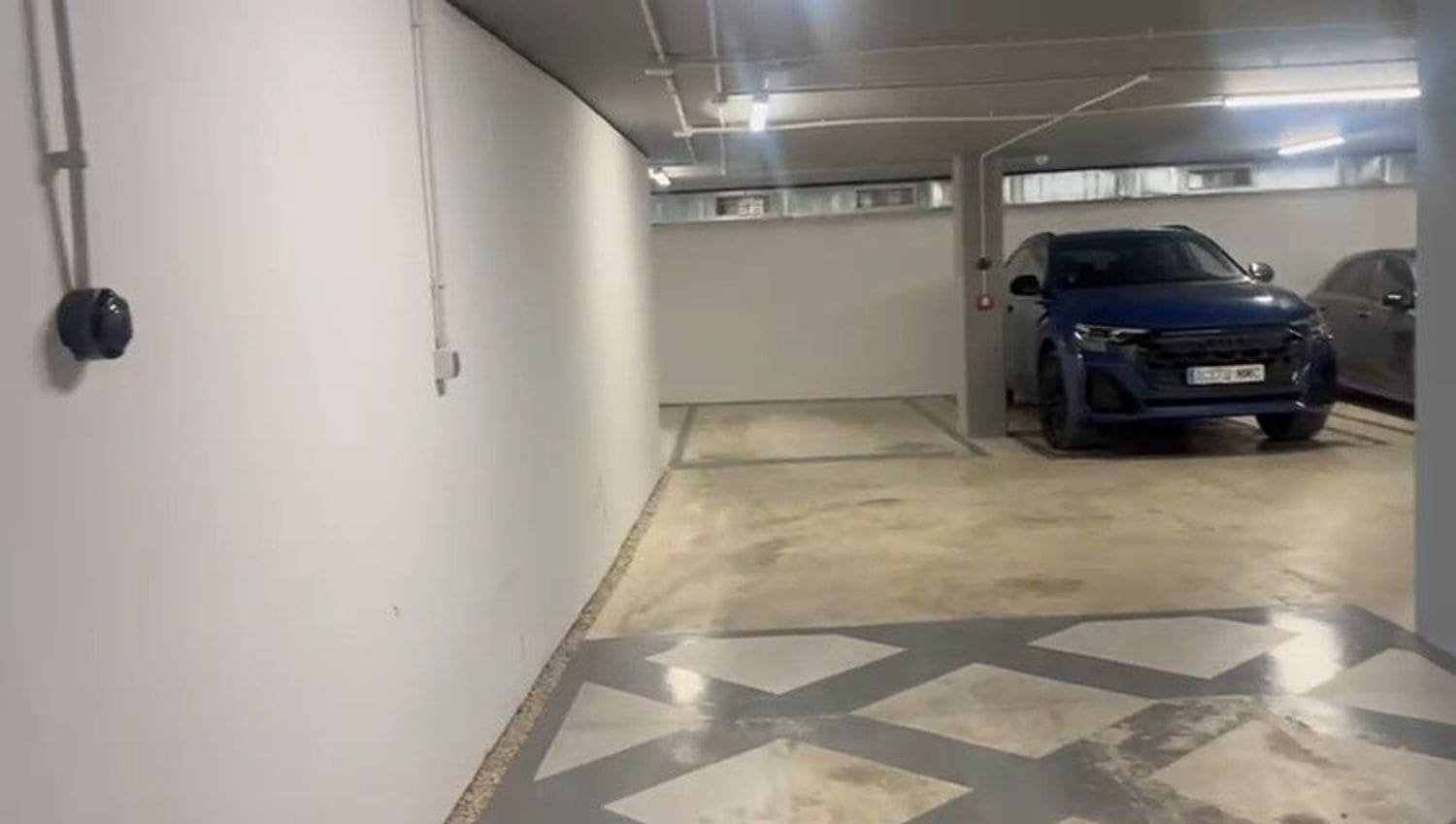 Garage til salg i Murcia by - € 70.000 (Ref: 8910875)