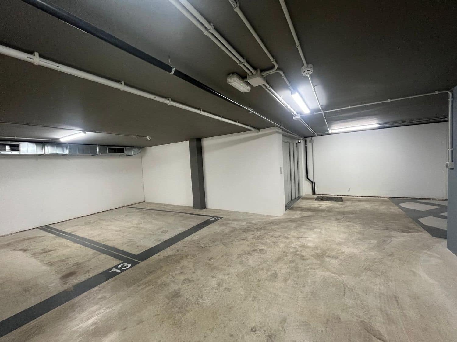 Garage til salg i Murcia by - € 70.000 (Ref: 8910875)