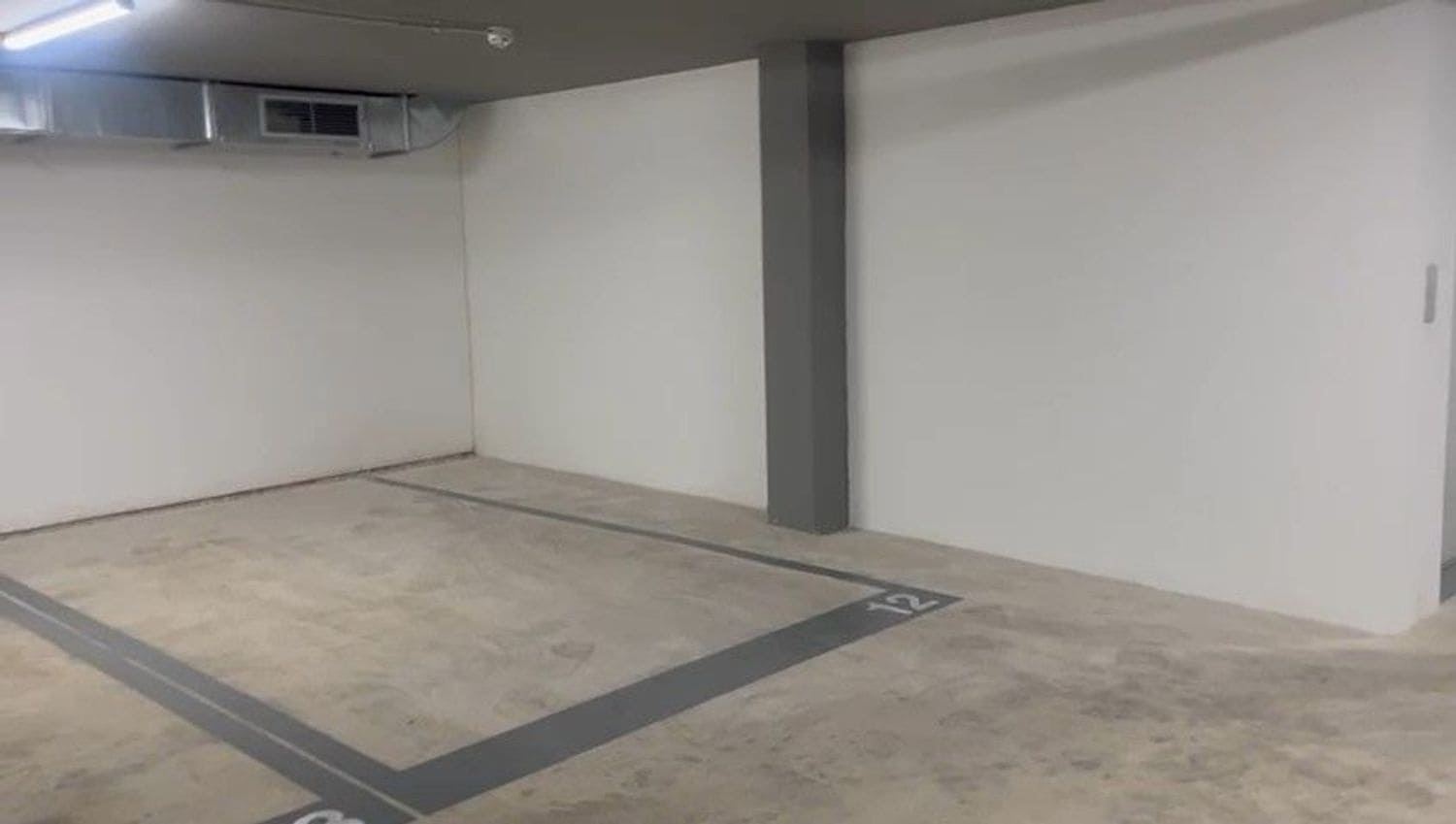 Garage til salg i Murcia by - € 70.000 (Ref: 8910875)